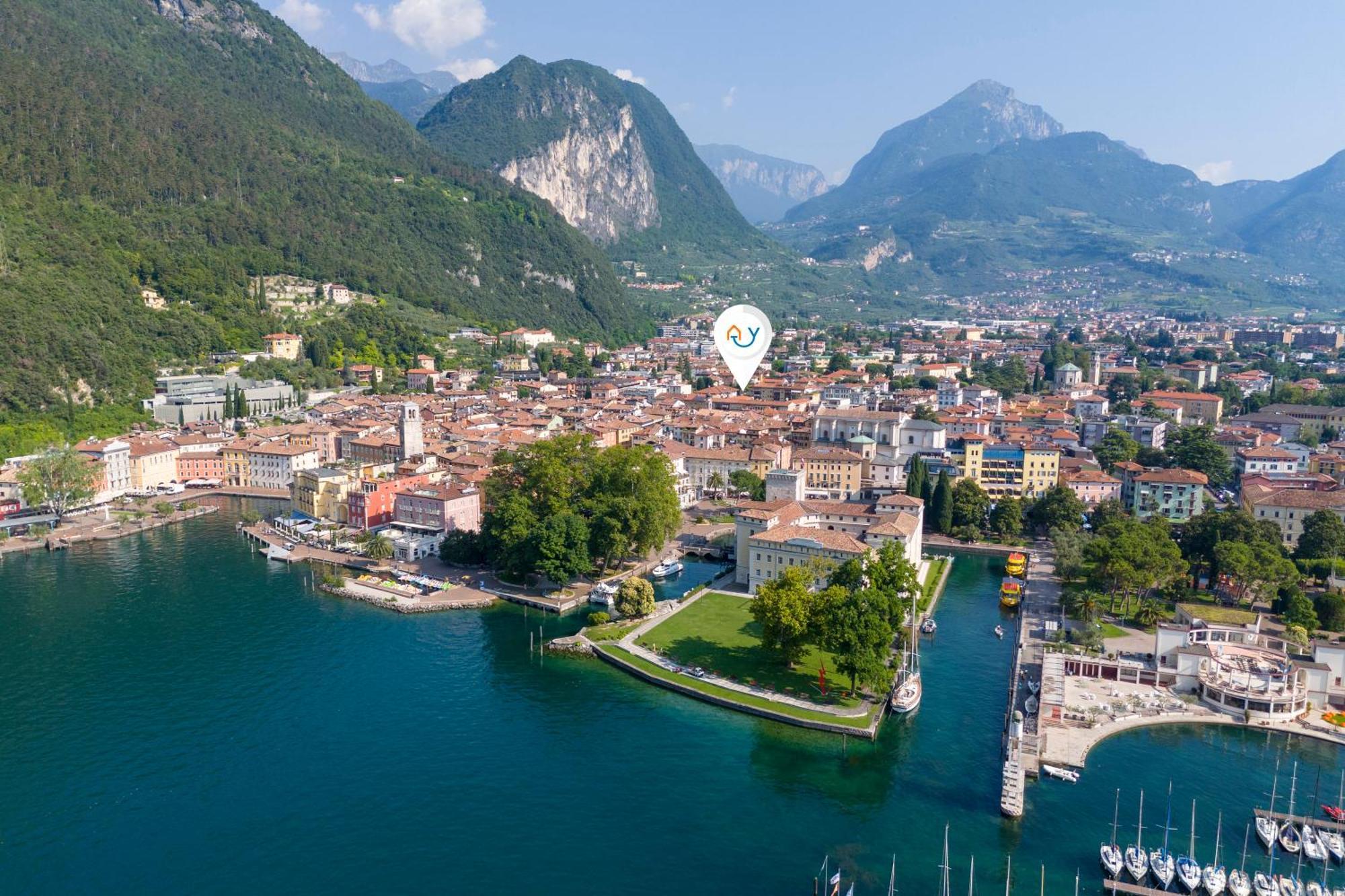 Casa Lucia In Town - Happy Appartamento Riva del Garda